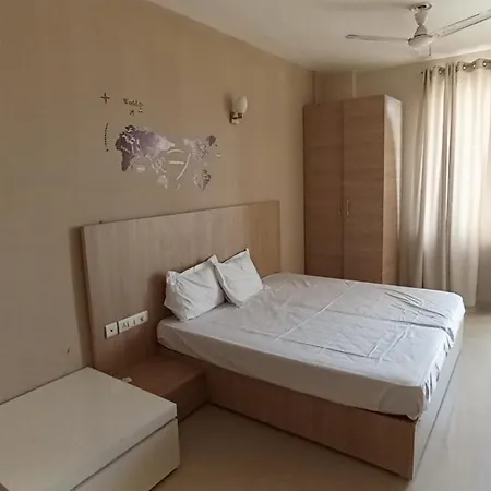 Ac Beautiful Luxury Stay In Omaxe Vrindavan Jai Bankebihariji By Shishamare Exterior photo