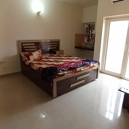 Ac Beautiful Luxury Stay In Omaxe Vrindavan Jai Bankebihariji By Shishamare Exterior photo