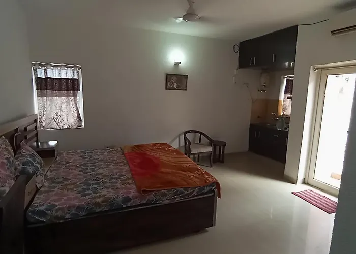 Ac Beautiful Luxury Stay In Omaxe Vrindavan Jai Bankebihariji By Shishamare