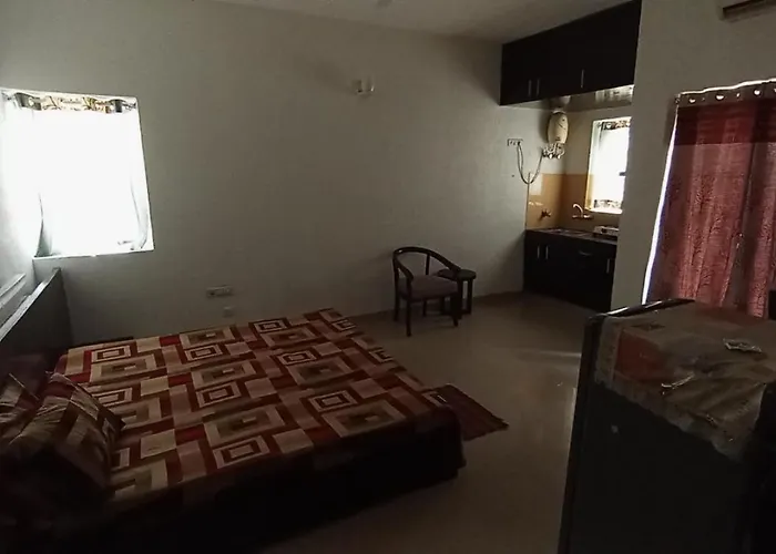 Ac Beautiful Luxury Stay In Omaxe Vrindavan Jai Bankebihariji By Shishamare