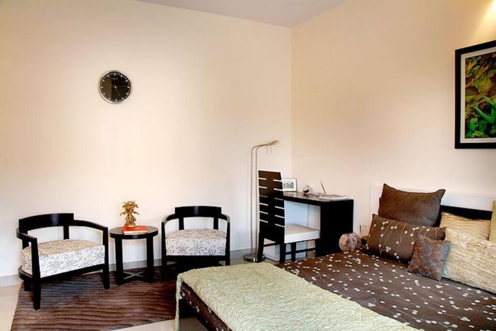 Apartment Ac Beautiful Luxury In Omaxe Jai Bankebihariji By Shishamare Vrindavan